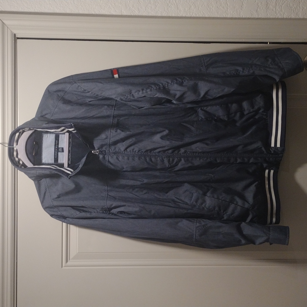 Xxl Tommy Hilfiger navy blue wind breaker with hide away hoodie